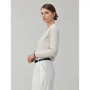 와이잭 YJACK W_시그니처 클래식  베이직 핏 긴소매 티셔츠 (155gsm) KLJT003L 1976248