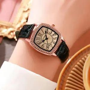 아날로그 스몰 스타일 손목 리쉬 시계 다이얼 엣지 초 여자시계 여성시계 손목시계