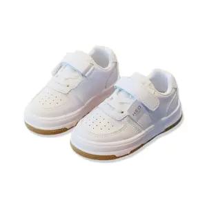 논슬립 둥근코 찍찍이 화이트 아동 운동화 205393유신발 등원룩 키즈옷 상하복 세트 츄리닝 맨투맨 바지 티