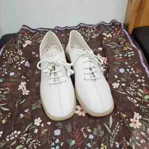 써스데이아일랜드 플로럴 레이스업 로퍼 T246MSE131_CA 1257120