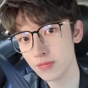 [키린] 그라데이션 블랙투명 블루라이트차단 패션안경