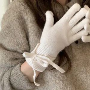 [하프클럽/]여성용 겨울 필수 아이템 따뜻한 리본 디자인 니트 장갑