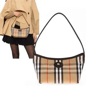 [버버리] 미니 하이랜드 숄더백 샌드 8112278 151803380