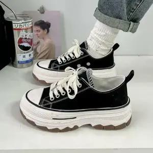 여자 캐쥬얼 두꺼운굽 키높이 일상룩 스니커즈