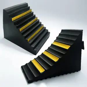 경사로주차 고임목 밀림방지 반사띠 버팀목 대형 트럭 버스 트레일러용