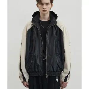 알리스 ALYSS 커브드 라인 바시티 윈드브레이커 자켓 크림블랙 ALSJK3101BK 326184