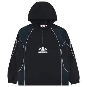 [엄브로] HBL 네오 브릿 컬러블록 후드 아노락 UR124CWT23BLK