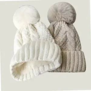 꽈배기 니트 방울털모자 UC-0149