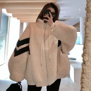 가오리 KD10KX69 여자 후리스 오버핏 뽀글이 점퍼 후드 집업