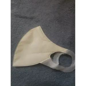 CLA 클라 라이트 KF94 소프트핏 중형 50매+50매 새부리형 귀편한마스크+캡슐세제 4개입