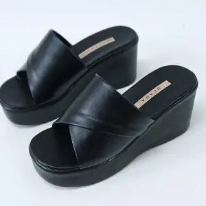 [라일리] Rly 7CM 여성 선생님 키높이 통굽 사무실 슬리퍼