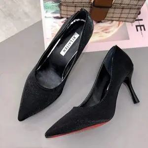 펌프스 NU630520 스타일 여자구두 세미 정장 패션 시크 출퇴근