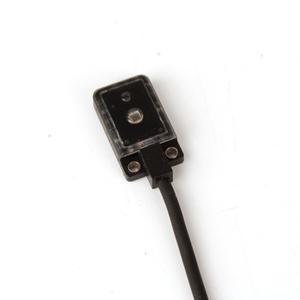 E3T-FD11-TB 얇은 확산 반사 광전 스위치 적외선 센서 유도 NPN 상시 개방형 24V