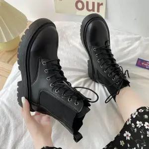 [라일리] Rly 레더 데일리 여성 레이스업 첼시 앵클 워커