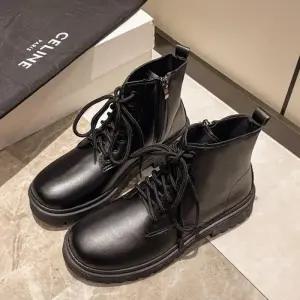 [라일리] Rly 지퍼 레이스업 캐주얼 여성 빅사이즈 레더 워커