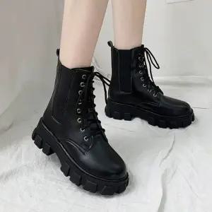 [라일리] Rly 모던 레더 데일리 여성 와플통굽 첼시 워커