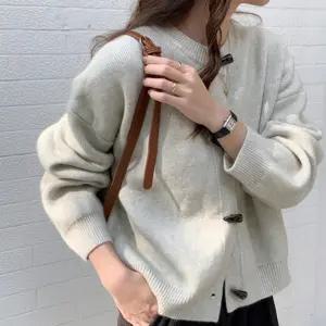 도톰한 떡볶이단추 오트밀 니트 티셔츠 단추 가디건 여성 떡볶이 도톰 겨울 니트