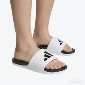 [아디다스] 아딜렛 컴포트 샌들 152833030