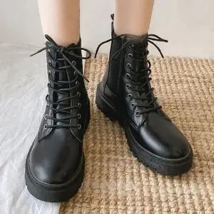 여성 803MGF67 워커 첼시 레이스업 부츠 여자 신발 통굽 워커 A