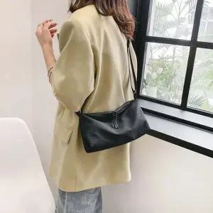 데일리 심플한 크로스백 심플한