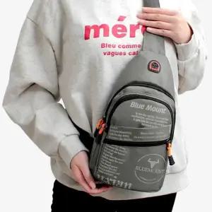 그레이- 다양한 소지품 수납 편리한 슬링백 트렌디 캐주얼슬링백 학생슬링백 남자슬링백