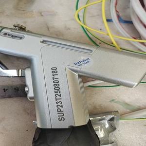 4in1 핸드헬드 파이버 레이저 용접기 1500W/200W/3000W 산업용 핸드헬드 레이저 용접기 MAX RECI 레이커스