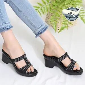 여름 여성 슬리퍼 큐빅장식 웨지힐 중년용 발편한슬리퍼 회사슬리퍼 푹신한슬리퍼