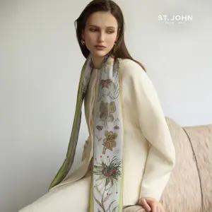 센존 블루라벨 실크100 아트웍 패디드 스카프