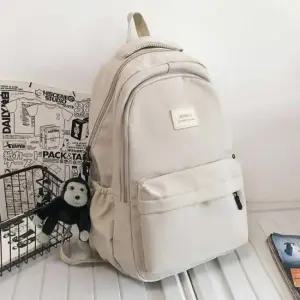 20대백팩 학생백팩 중학생책가방 베이직 여성노트북가방 가벼운여성백팩