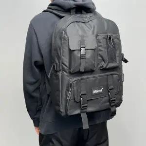 남성 다용도 수납 버클 캐주얼 여행용가방 학생 백팩