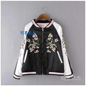 티류으스 요코스카 벚꽃 자수 양면 스카잔 점퍼