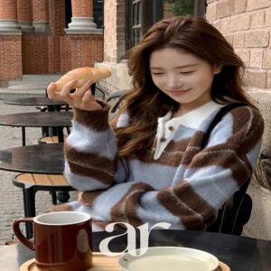 (복슬복슬/겨울니트) 배색 스트라이프 카라넥 버튼 긴팔 니트 데일리룩 데이트룩 나들