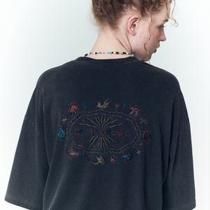 캣 스티치 피그먼트 반팔티 스모크블랙