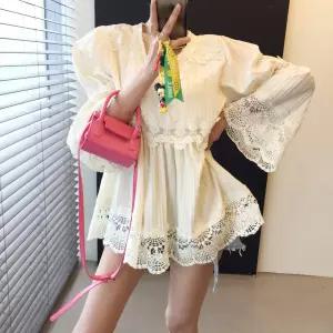 블랑쉬 브이넥 펀칭 레이스 자수 프릴 롱 페전트 블라우스 (3color)