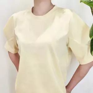 [하프클럽/]여자 반소매 벌룬소매 면혼방 U넥 티셔츠