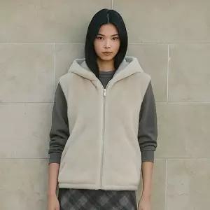 [최초가210 000]클래식 후드 FAUX밍크 퍼 집업베스트_SOVS250102