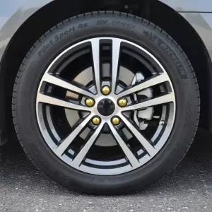 자동차 휠 튜닝 차량 너트캡 악세사리