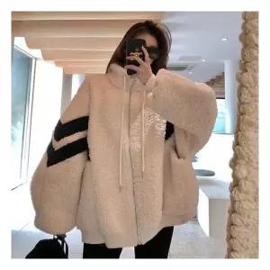 [리더스] 오버핏 가오리 디자인 양털 후리스 집업 1007031