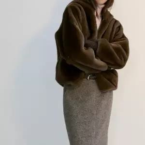 갤러리아 페이크퍼집업후드자켓