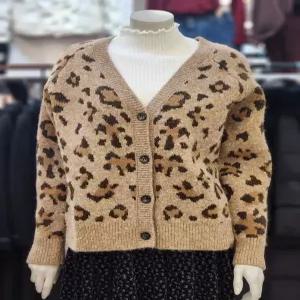비지트인뉴욕 세이브존07 호피 크롭 가디건 VBAGD11