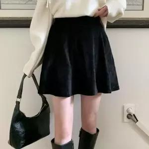 [옷자락]여자 가을 겨울 따뜻한 벨벳 플레어 밴딩 미니스커트
