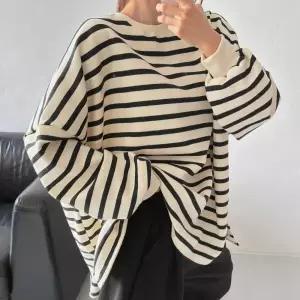 /옷자락 여자 단가라 빅사이즈 빨간색 티셔츠