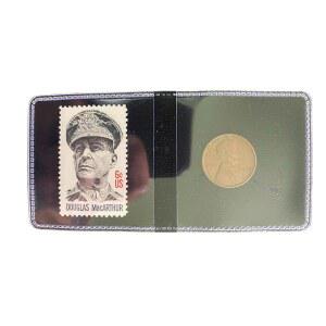 제2차 세계대전 기념품 u2013 더글라스 맥아더 장군 6 우표 및 1944 u20131946 쉘 케이스 센터 역사 동전 세트 참전용사, 수집가 전시용 보호 슬리브 전시 수집품