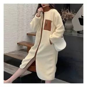 커플 롱점퍼 후리스 캐주얼 데이트 여행 코디 여자 948580