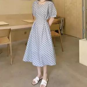 데이트룩 결혼식하객룩 스퀘어넥 여름여자옷 오피스룩 하객룩 가벼운