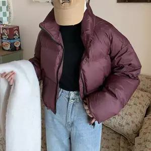 버건디톤 포근하이넥 여성 데일리 루즈핏 겨울 숏패딩점퍼