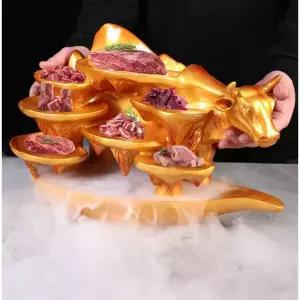 돼지 접시 고기 플레이팅 플레이트 금색 트레이 한우 투우