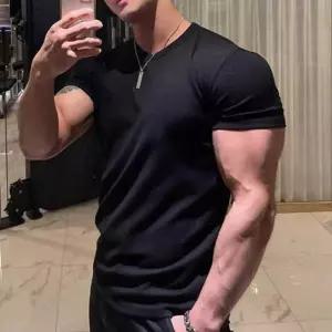 남자 몸좋아보이는옷 라운드넥 머슬핏 반팔 티셔츠 남성여름반팔티