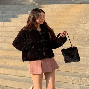 무배 밍크 양털 떡볶이 크롭 자켓 워너비뮤즈