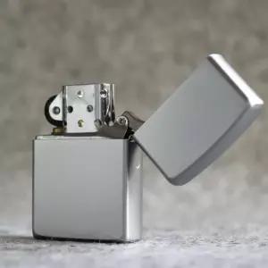 클래식 스크럽 로고 205ZL SINCE 1932 지포 라이터